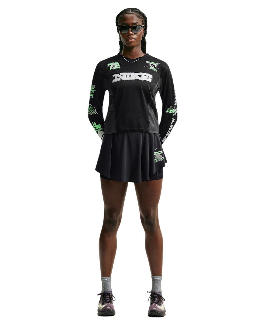 Nike Women's Swift Dri-FIT Running Skort - Black/Green - BLACK/GREEN